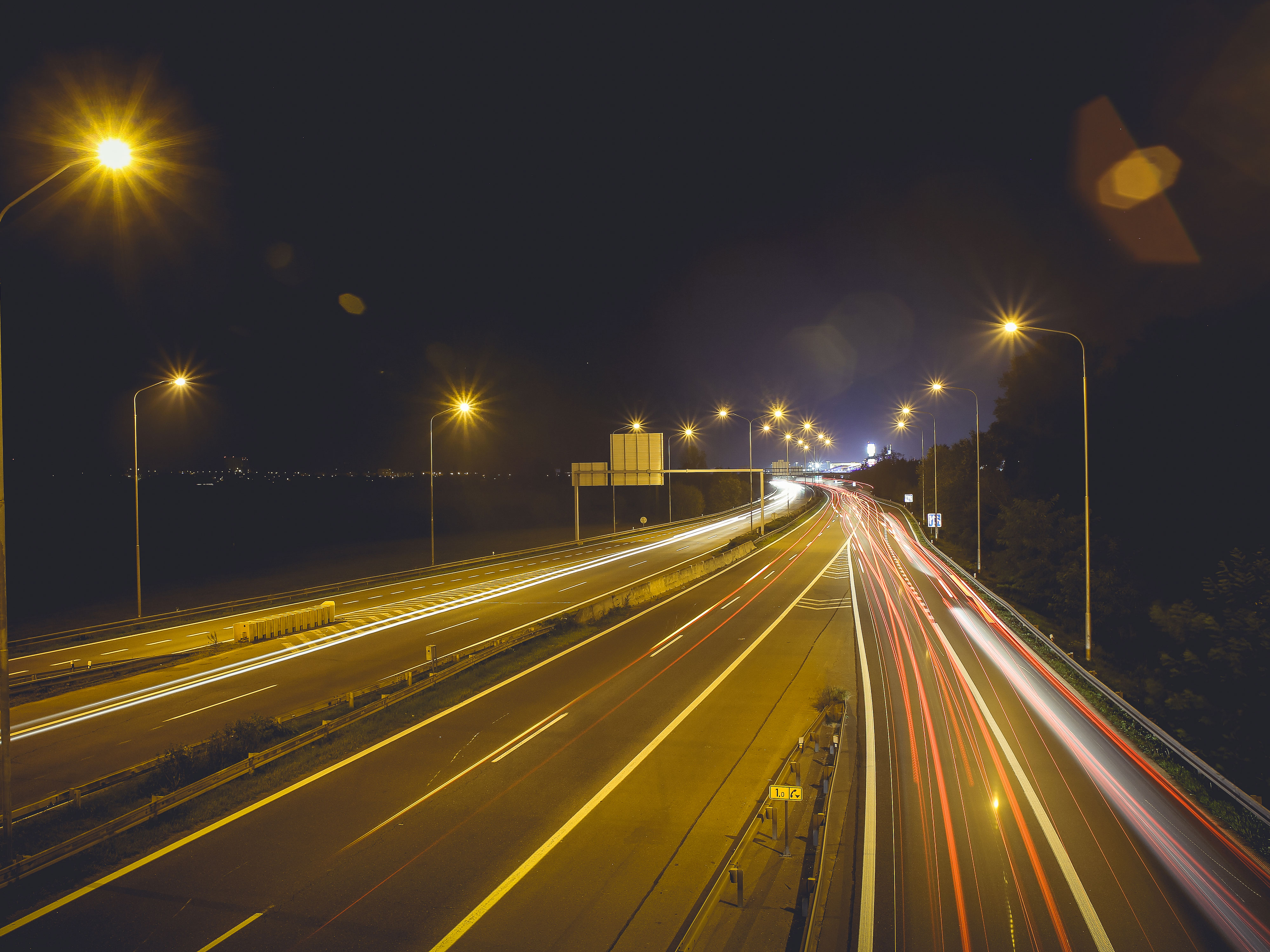 Travel safely with Easytransfer chaffeur car service